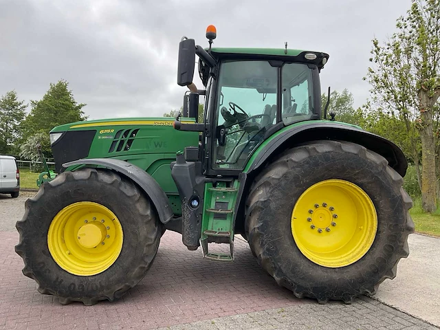 2017 john deere 6215r vierwielaangedreven landbouwtractor - afbeelding 28 van  31