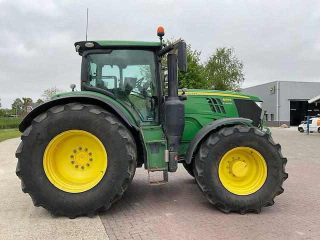 2017 john deere 6215r vierwielaangedreven landbouwtractor - afbeelding 29 van  31
