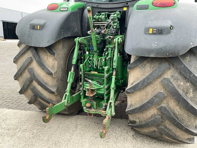 2017 john deere 6215r vierwielaangedreven landbouwtractor - afbeelding 31 van  31