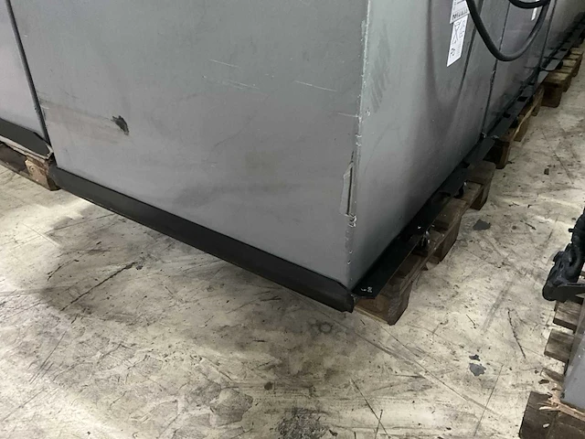 2017 jungheinrich 80v 6 pzs 930 accupakket heftruck 87% - afbeelding 2 van  7
