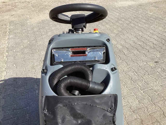 2017 kärcher professional cv 60/2 rs vloerreiniger - afbeelding 18 van  19