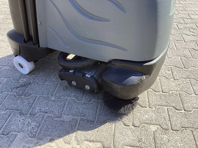 2017 kärcher professional cv 60/2 rs vloerreiniger - afbeelding 19 van  19