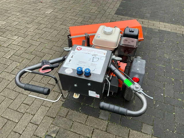2017 kersten k2000 werktuigdrager met rolbezem - afbeelding 4 van  17
