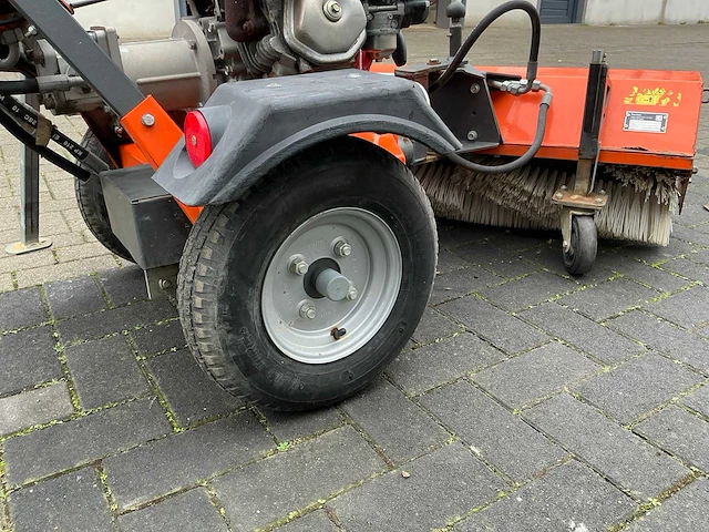 2017 kersten k2000 werktuigdrager met rolbezem - afbeelding 5 van  17