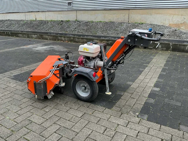 2017 kersten k2000 werktuigdrager met rolbezem - afbeelding 10 van  17