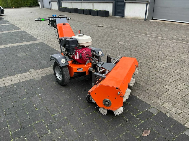 2017 kersten k2000 werktuigdrager met rolbezem - afbeelding 13 van  17