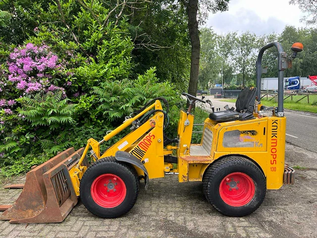 2017 knikmops 130 shovel - afbeelding 12 van  21