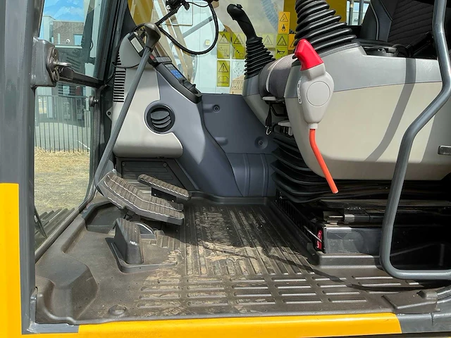 2017 komatsu pc240lc rupsgraafmachine - afbeelding 33 van  68
