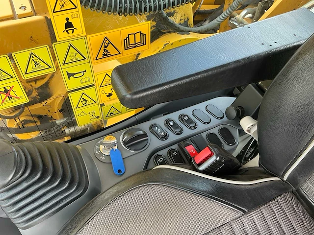 2017 komatsu pc240lc rupsgraafmachine - afbeelding 37 van  68