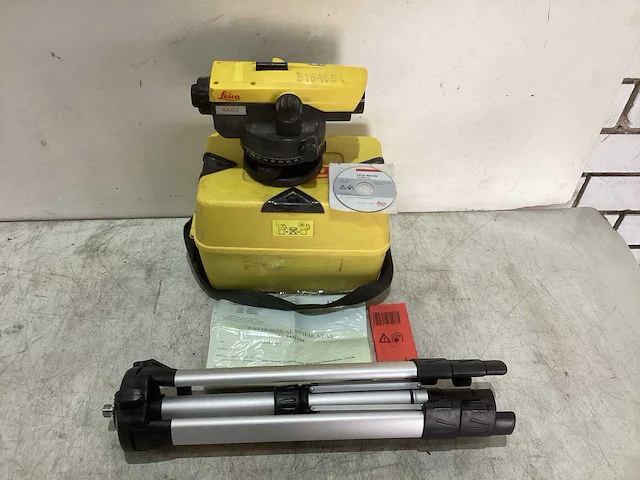 2017 leica na 332 waterpas instrument - afbeelding 1 van  3