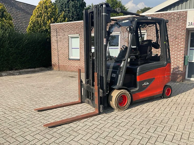 2017 linde e 30 vorkheftruck (quadmast) - afbeelding 1 van  19