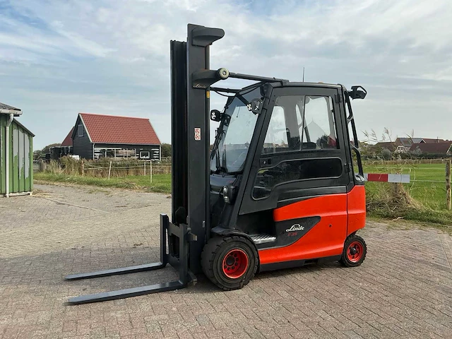 2017 linde e35 vorkheftruck - afbeelding 1 van  13