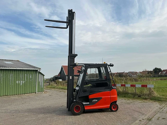 2017 linde e35 vorkheftruck - afbeelding 12 van  13
