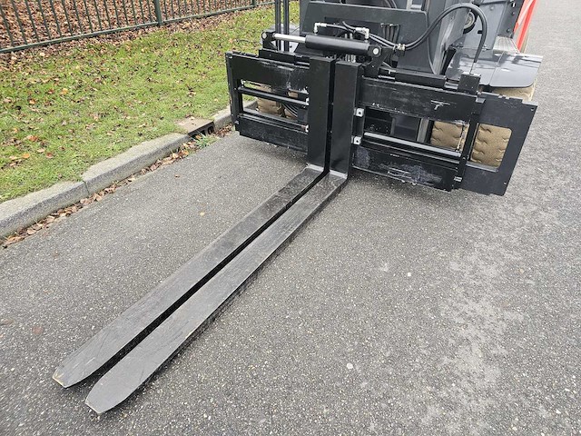 2017 linde e80-01/900 8000kg accu 2020 vorkheftruck - afbeelding 2 van  28