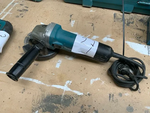 2017 makita 9558hnr haakse slijpmachine - afbeelding 4 van  4