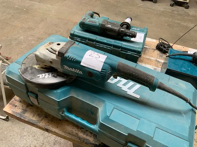 2017 makita ga9020 haakse slijpmachine - afbeelding 1 van  5