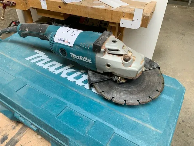 2017 makita ga9020 haakse slijpmachine - afbeelding 2 van  5