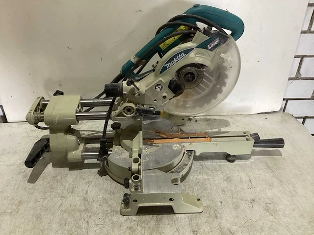 2017 makita ls 0714 afkortcirkelzaagmachine - afbeelding 2 van  3