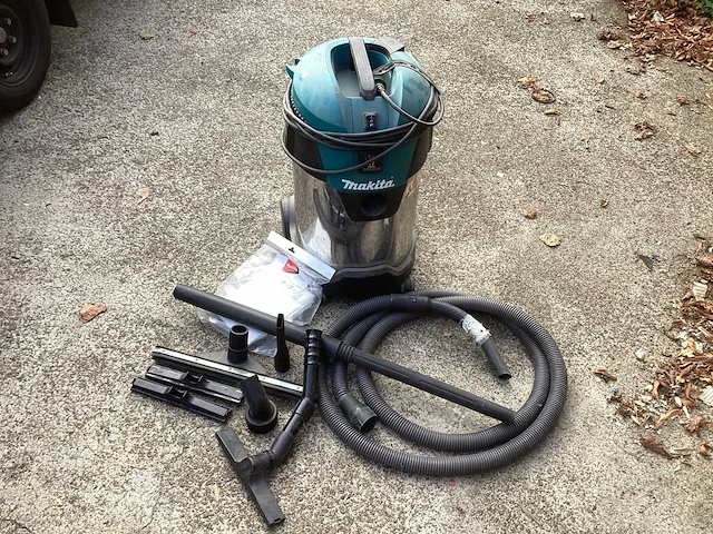 2017 makita vc3011l industriële stofzuiger - afbeelding 1 van  4