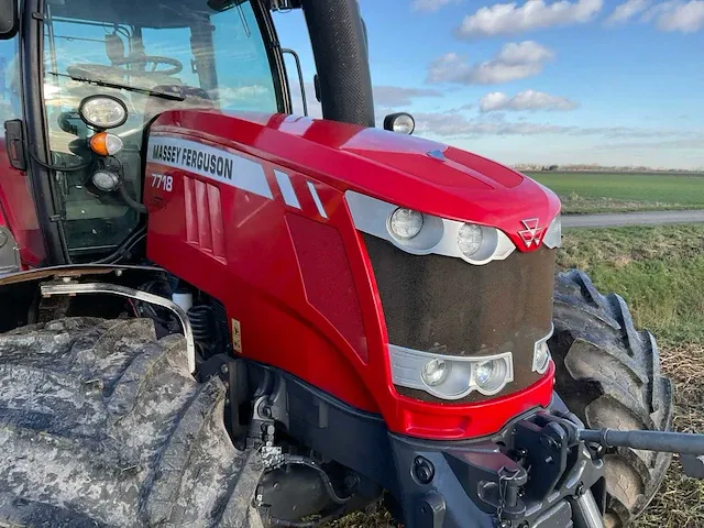 2017 massey ferguson 7718 dyna-vt vierwielaangedreven landbouwtractor met maaiarm - afbeelding 3 van  39