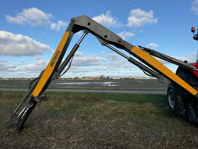 2017 massey ferguson 7718 dyna-vt vierwielaangedreven landbouwtractor met maaiarm - afbeelding 7 van  39