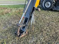 2017 massey ferguson 7718 dyna-vt vierwielaangedreven landbouwtractor met maaiarm - afbeelding 8 van  39