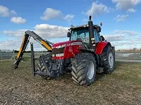 2017 massey ferguson 7718 dyna-vt vierwielaangedreven landbouwtractor met maaiarm - afbeelding 1 van  39