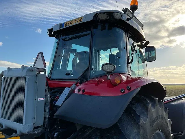 2017 massey ferguson 7718 dyna-vt vierwielaangedreven landbouwtractor met maaiarm - afbeelding 17 van  39