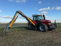 2017 massey ferguson 7718 dyna-vt vierwielaangedreven landbouwtractor met maaiarm - afbeelding 12 van  39