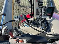 2017 massey ferguson 7718 dyna-vt vierwielaangedreven landbouwtractor met maaiarm - afbeelding 29 van  39