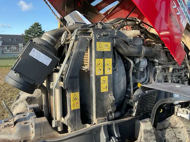 2017 massey ferguson 7718 dyna-vt vierwielaangedreven landbouwtractor met maaiarm - afbeelding 31 van  39