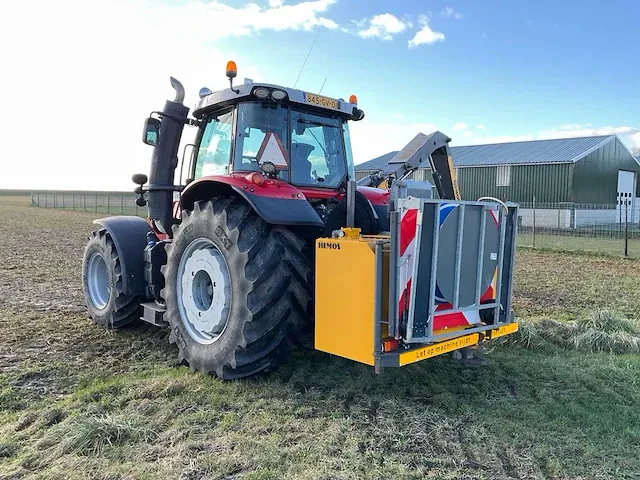 2017 massey ferguson 7718 dyna-vt vierwielaangedreven landbouwtractor met maaiarm - afbeelding 34 van  39