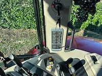 2017 massey ferguson 7724 dyna-6 vierwielaangedreven landbouwtractor - afbeelding 9 van  45