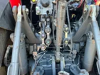 2017 massey ferguson 7724 dyna-6 vierwielaangedreven landbouwtractor - afbeelding 16 van  45