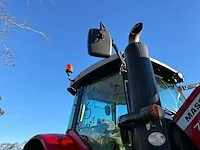 2017 massey ferguson 7724 dyna-6 vierwielaangedreven landbouwtractor - afbeelding 24 van  45