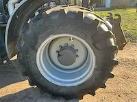 2017 massey ferguson 7724 dyna-6 vierwielaangedreven landbouwtractor - afbeelding 26 van  45