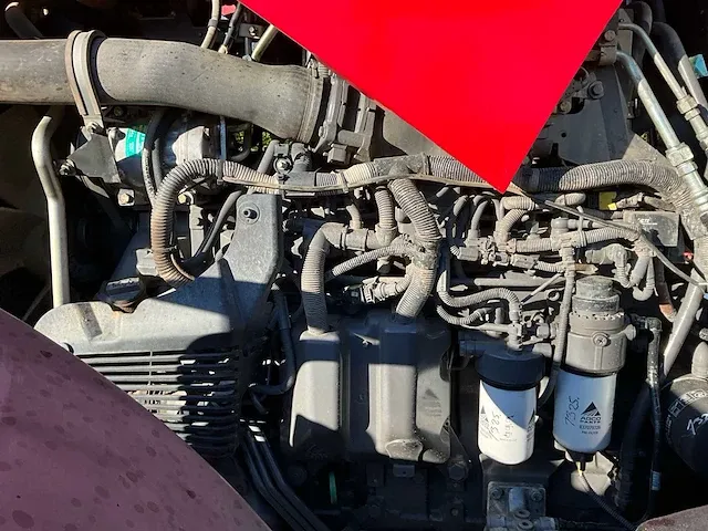 2017 massey ferguson 7724 dyna-6 vierwielaangedreven landbouwtractor - afbeelding 30 van  45