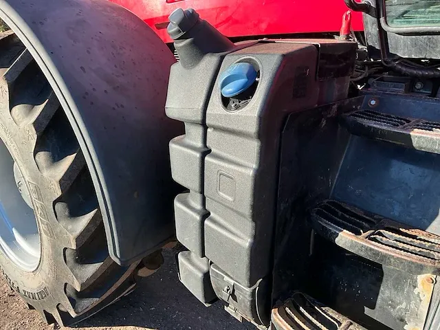 2017 massey ferguson 7724 dyna-6 vierwielaangedreven landbouwtractor - afbeelding 35 van  45