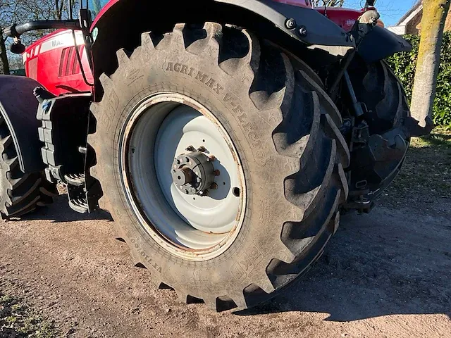 2017 massey ferguson 7724 dyna-6 vierwielaangedreven landbouwtractor - afbeelding 39 van  45