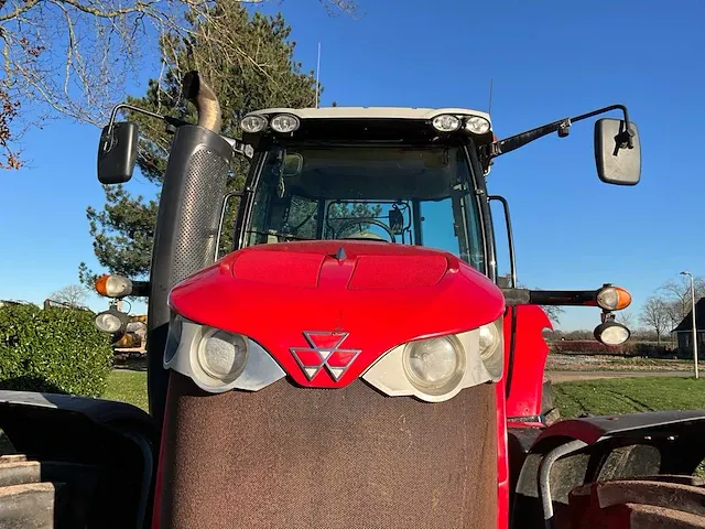 2017 massey ferguson 7724 dyna-6 vierwielaangedreven landbouwtractor - afbeelding 42 van  45