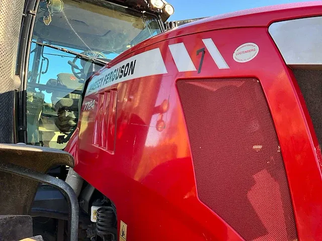 2017 massey ferguson 7724 dyna-6 vierwielaangedreven landbouwtractor - afbeelding 45 van  45