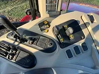 2017 massey ferguson 7724 dyna-6 vierwielaangedreven landbouwtractor - afbeelding 9 van  33