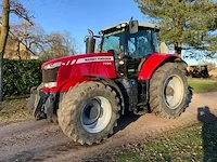 2017 massey ferguson 7724 dyna-6 vierwielaangedreven landbouwtractor - afbeelding 1 van  33