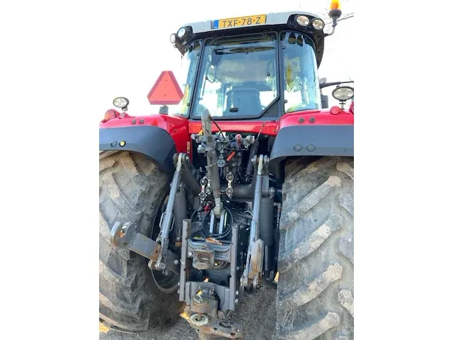 2017 massey ferguson 7724 dyna-6 vierwielaangedreven landbouwtractor - afbeelding 33 van  33