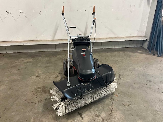 2017 meclean frontsweep 85 vario b&s zelfrijdende veegmachine - afbeelding 10 van  17