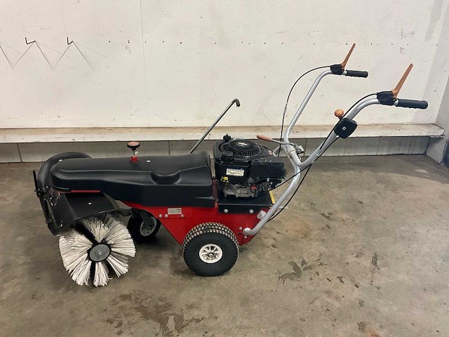 2017 meclean frontsweep 85 vario b&s zelfrijdende veegmachine - afbeelding 16 van  17