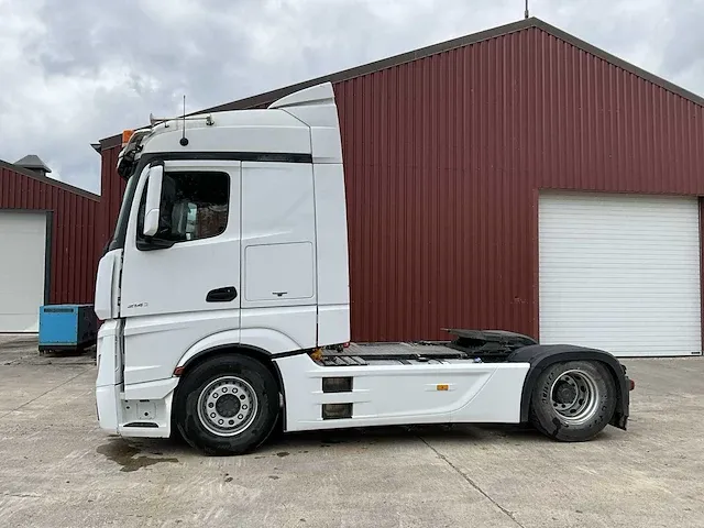 2017 mercedes-benz actros 2148 vrachtwagen - afbeelding 2 van  28