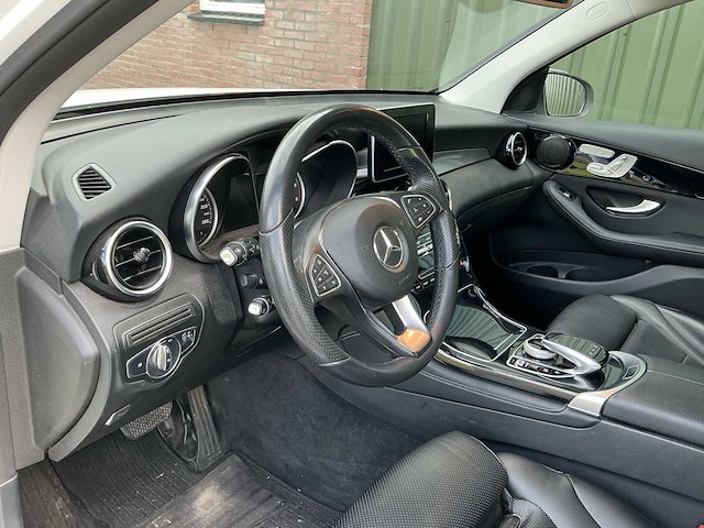 2017 mercedes-benz glc-klasse 204x 220 d 4matic personenauto - afbeelding 18 van  35