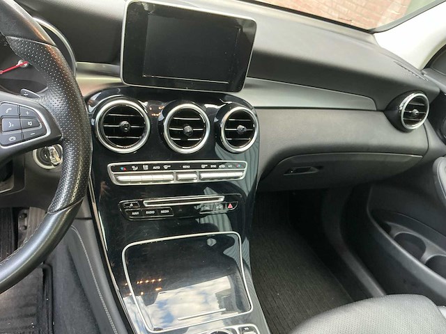 2017 mercedes-benz glc-klasse 204x 220 d 4matic personenauto - afbeelding 24 van  35