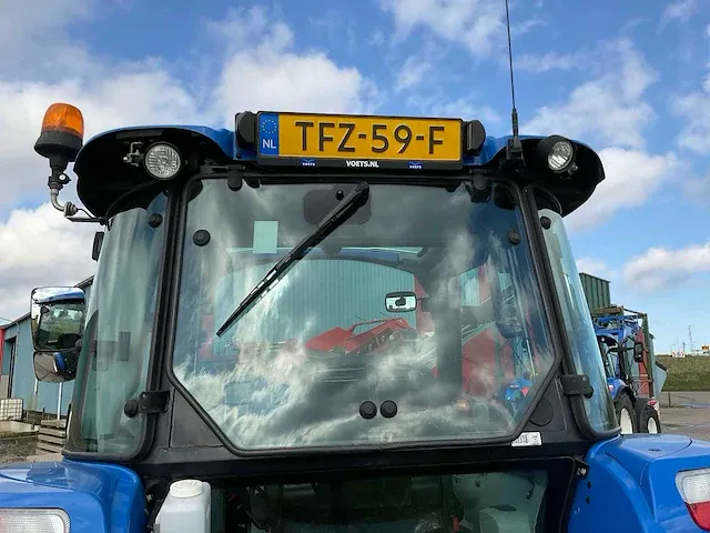 2017 new holland t5.85 vierwielaangedreven landbouwtractor - afbeelding 6 van  36